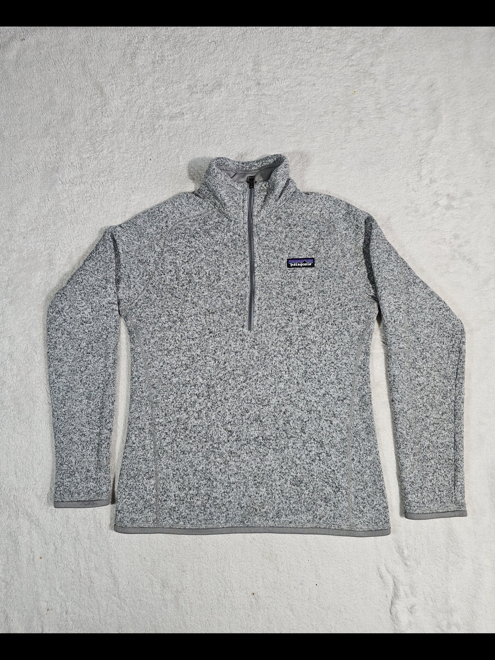 Patagonia Heather Gray 1/4 Zip Fleece Pullover.